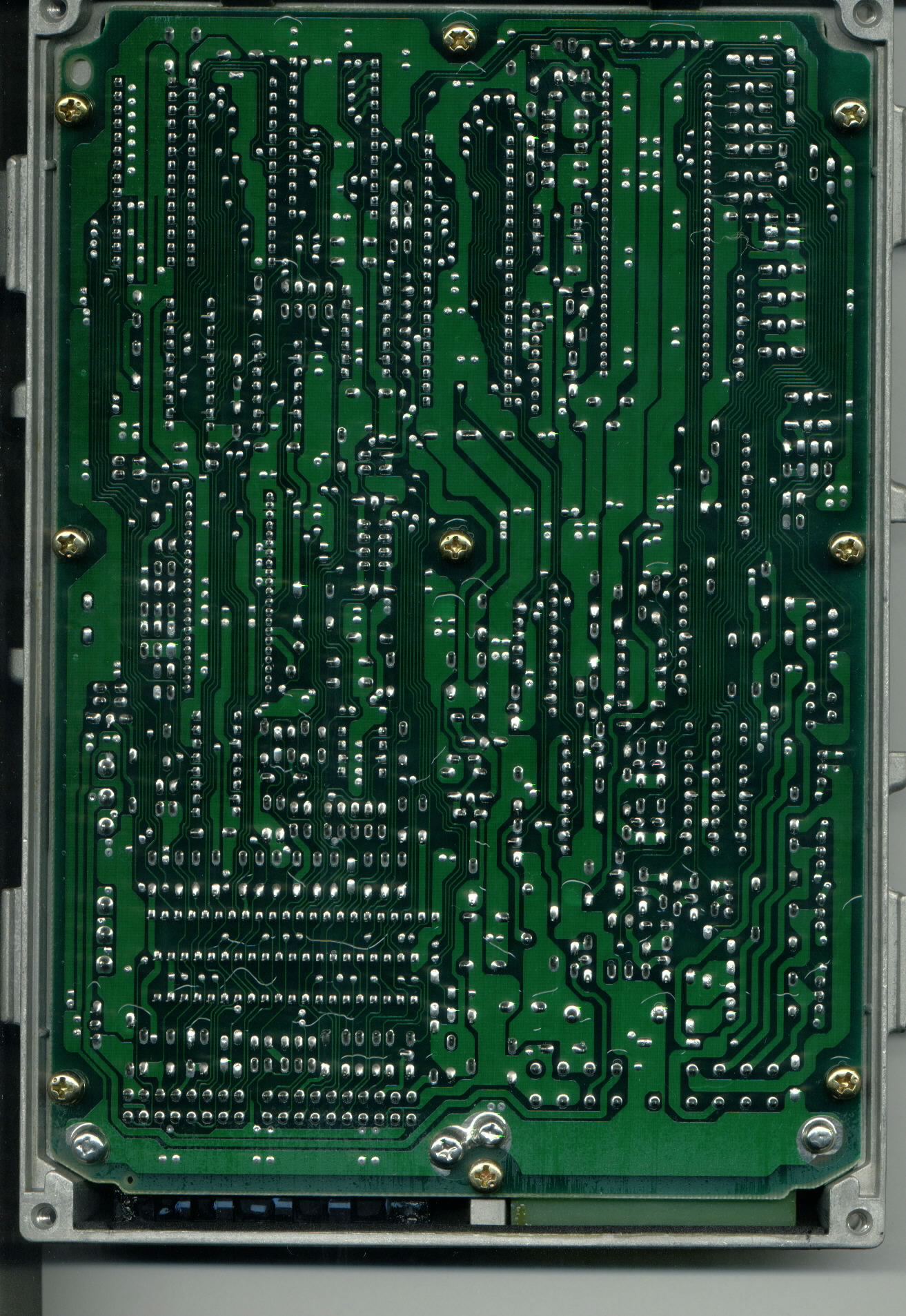 Digitalização da parte inferior de soldadura da placa de circuito impresso da ECU PM6