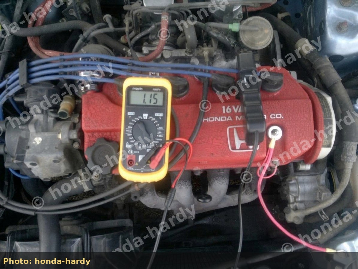 Tachometer showing 775 rpm idle on D14 dual carb