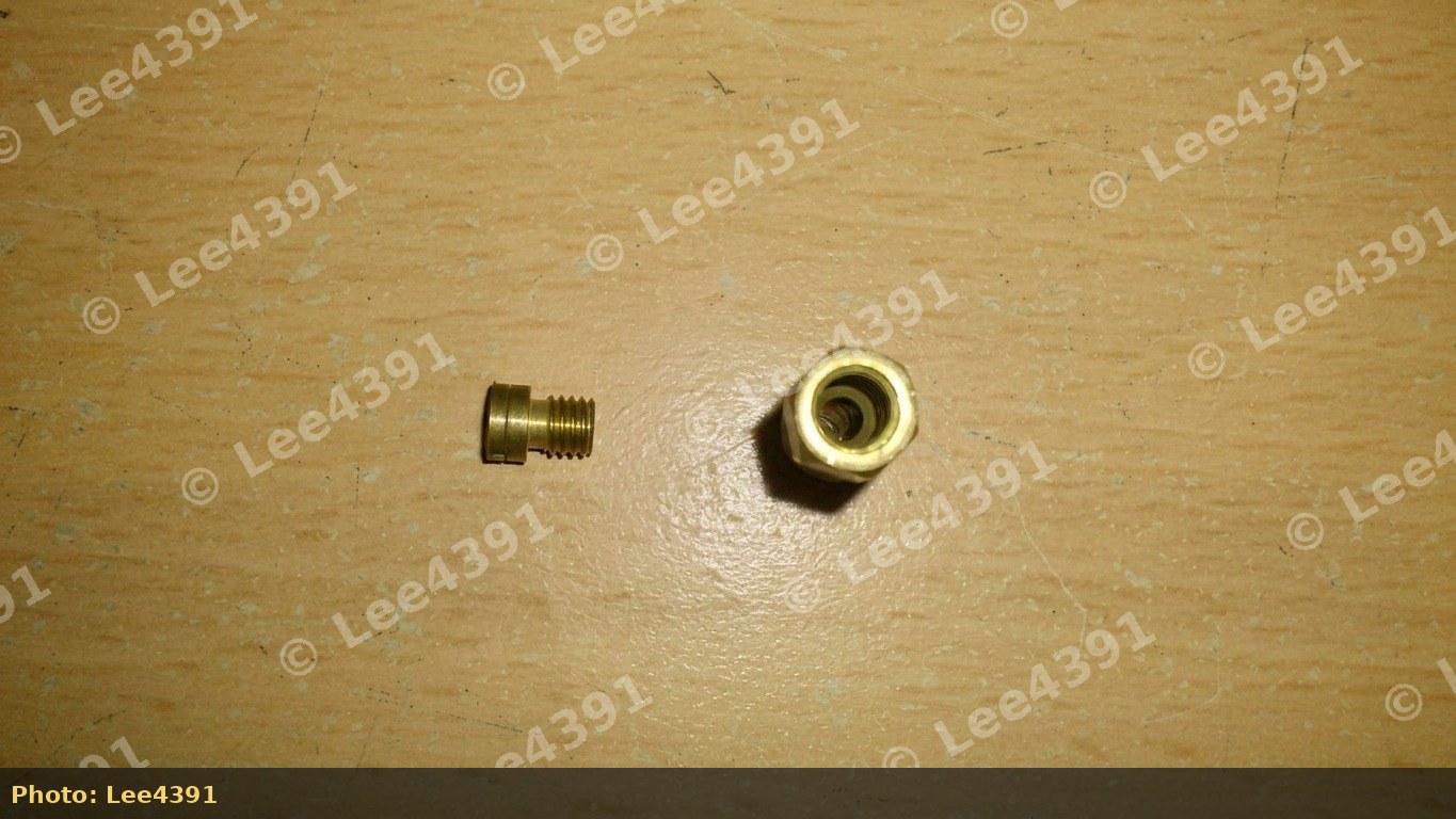 Main jet and emulsion tube separated